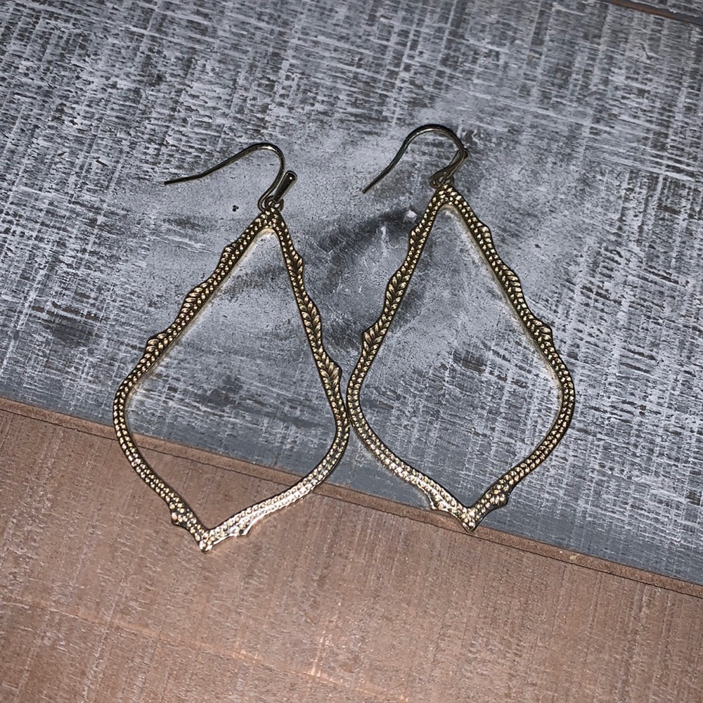 Kendra Scott gold Sophee earring